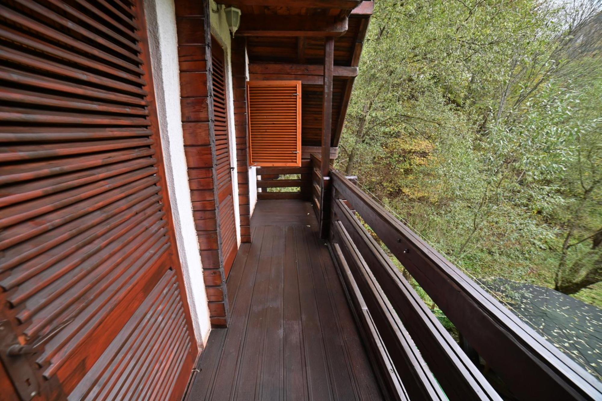 Casa De Vacanta Satic Piatra Craiului La Doi Viermi Ngoại thất bức ảnh