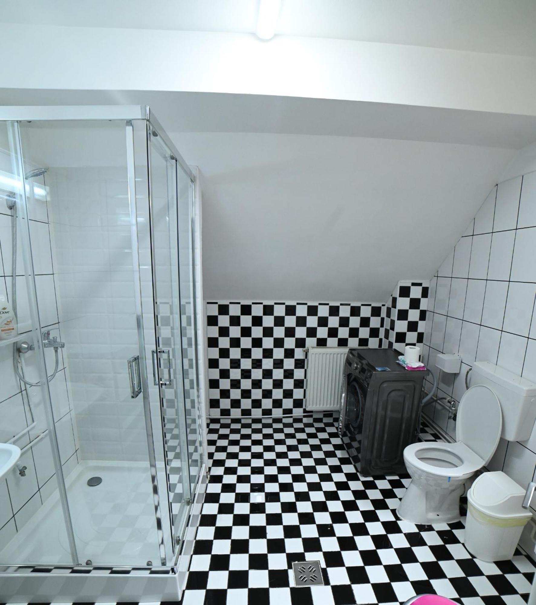 Casa De Vacanta Satic Piatra Craiului La Doi Viermi Ngoại thất bức ảnh